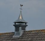 Het typische Amsterdamse School-torentje middenop het zadeldak
<br/>
Richard Keijzer, 2015-08-22